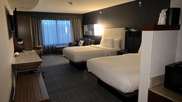 Hotel Courtyard By Marriott Kingston Zewnętrze zdjęcie
