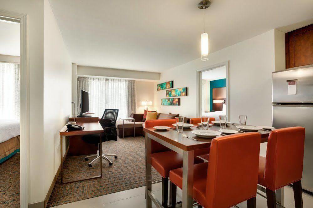 Hotel Courtyard By Marriott Kingston Zewnętrze zdjęcie